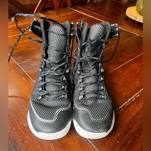Under Armor Volleyball Shoe